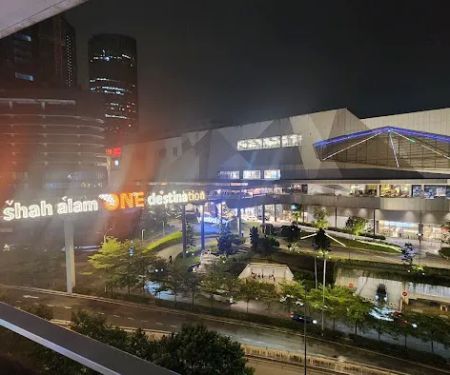 I City