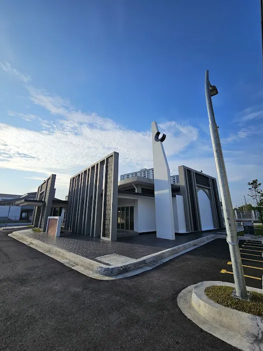 Surau Elmina Green Picture 6