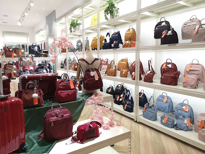 Ace Bags & Luggage The Gardens Mall Picture 6