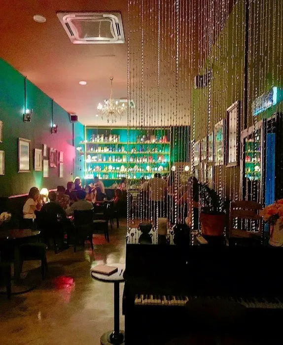 Mr Handsome Bar & Kitchen Picture 4
