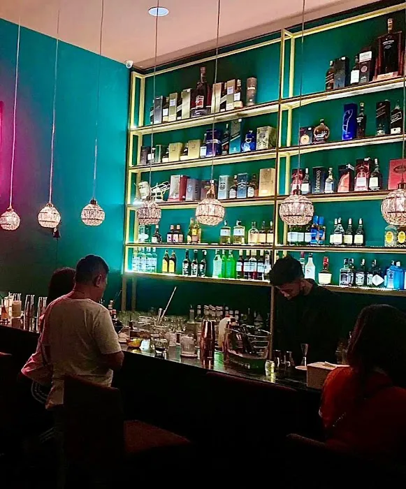 Mr Handsome Bar & Kitchen Picture 2