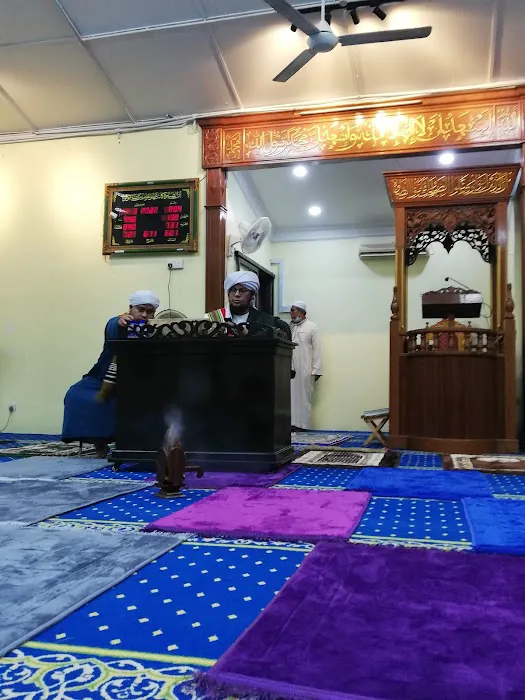 FELDA Bukit Cerakah Mosque Picture 10