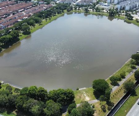 Bandar Botanic Lake Park