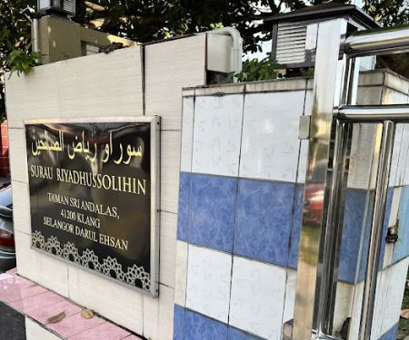 Surau Riyadhussolihin