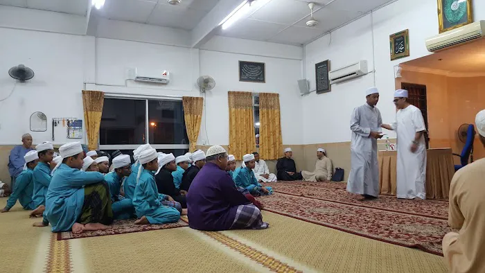 Surau Riyadhussolihin Picture 3