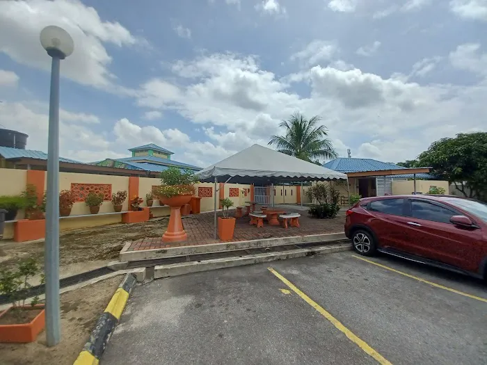 Nurul Iman Mosque (Main Mosque) Picture 1