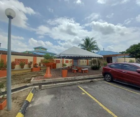 Nurul Iman Mosque (Main Mosque)