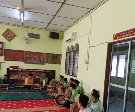 Surau Kampung Lembak