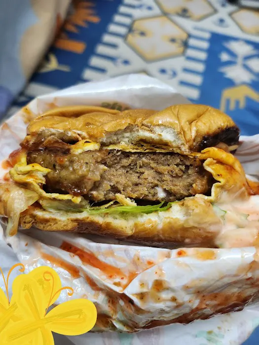 gmoks burger Picture 2