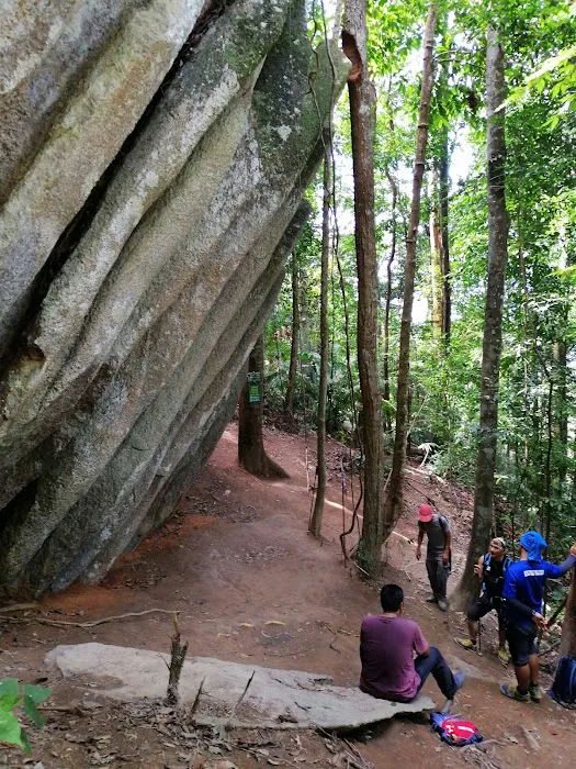 Bukit Baginda Trailhead Picture 1