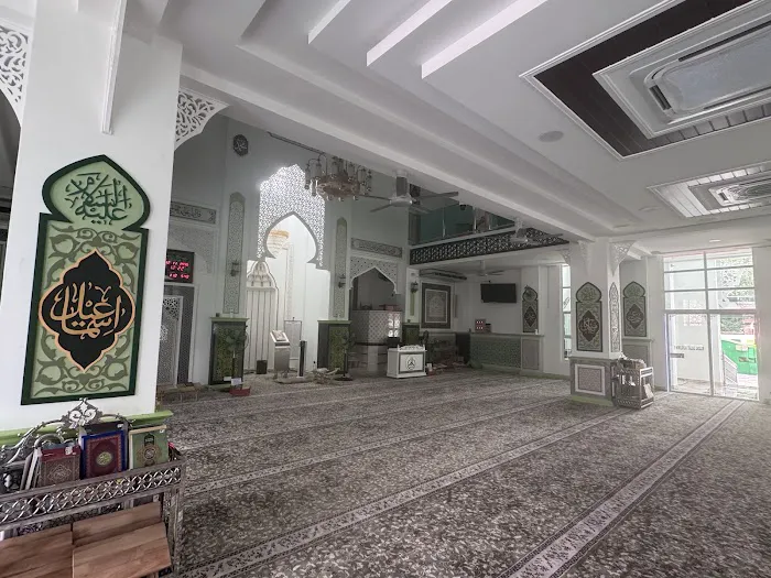 Al-Muqarrobin Mosque (Town Mosque) Picture 8