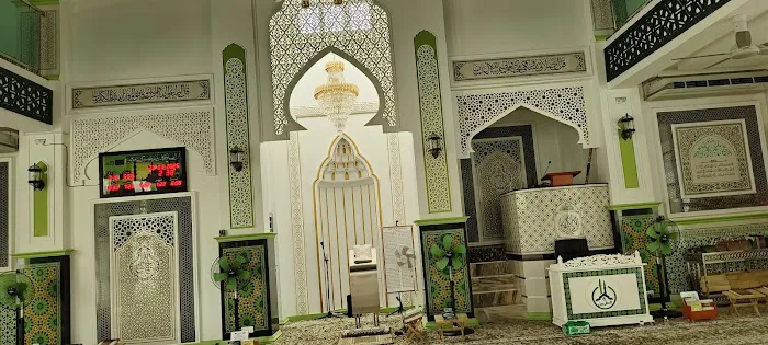 Al-Muqarrobin Mosque (Town Mosque) Picture 1