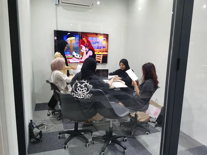 Thinker Table Bangi Picture 1
