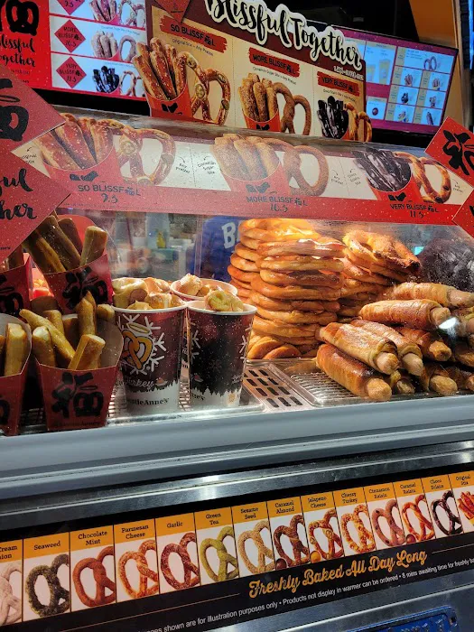 Auntie Anne's @ MyTOWN Shopping Centre Picture 6
