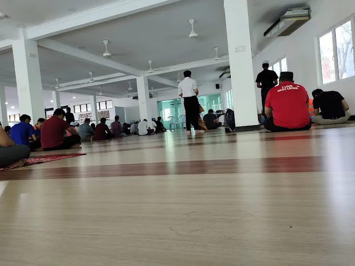 Surau Al-bukhari (Solat Jumaat) Picture 1