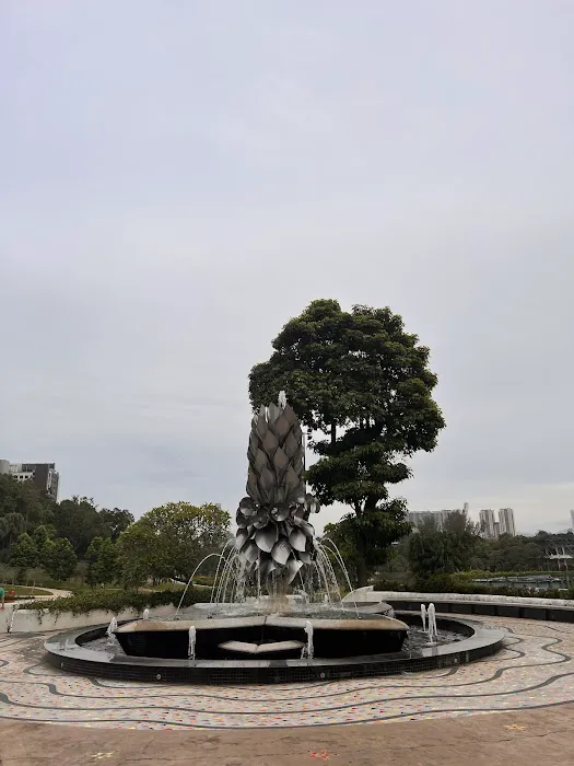 Permaisuri Lake Garden Picture 3