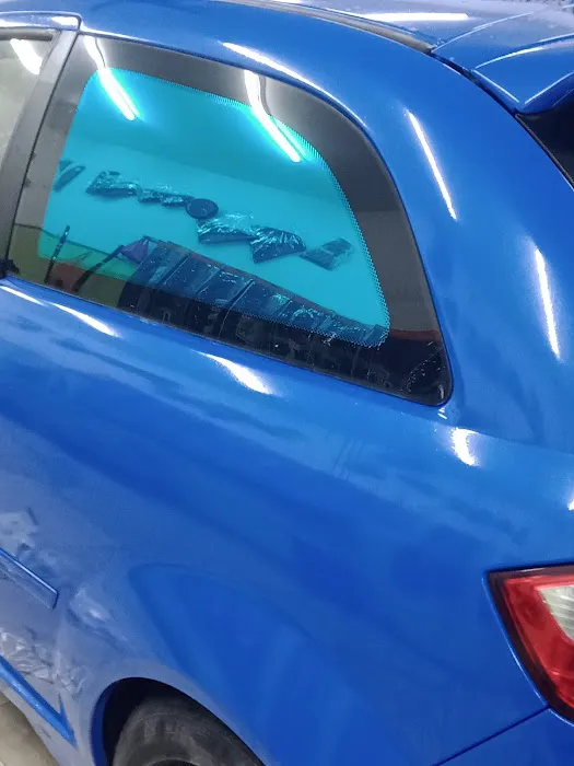 Rosly Tinted Shop Picture 7