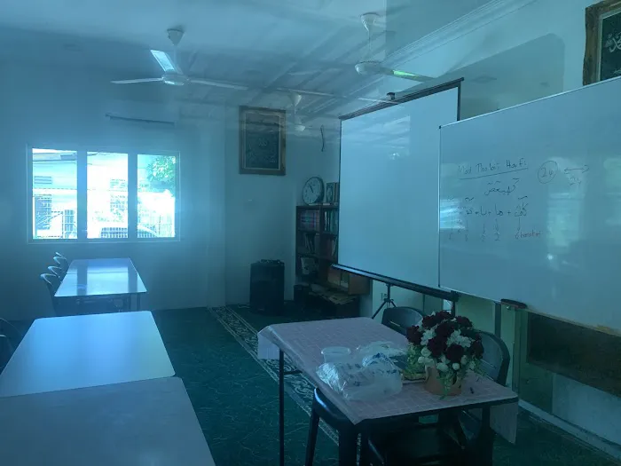Surau At-Taufiqiah Kg Kemensah Picture 2