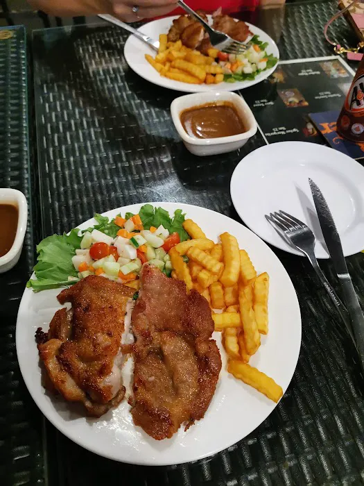 72 Bar & Restaurant Picture 7