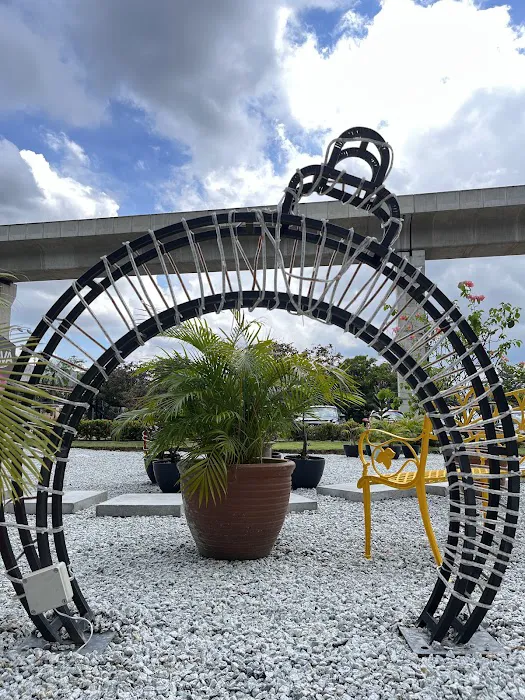 Summit Garden Picture 4