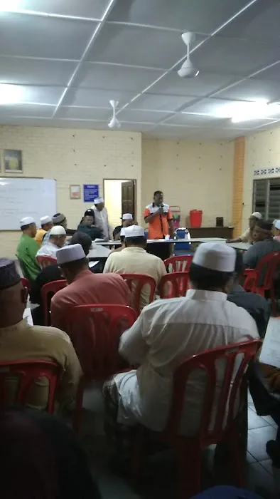 Surau Felda Raja Alias 3 Picture 2