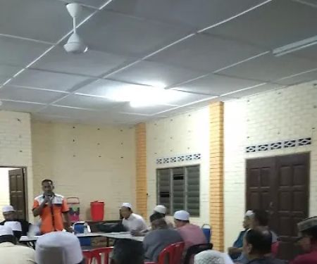 Surau Felda Raja Alias 3