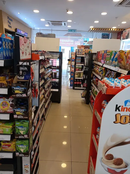 myNEWS @ Block A Plaza Damas (Ground Floor) Picture 3