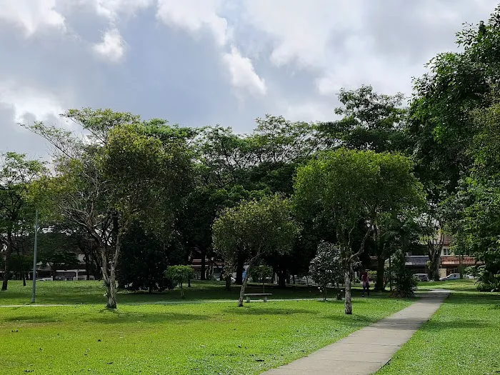 BU 10 Community Park Picture 5