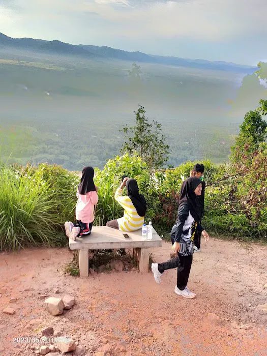 Panau Hill Trailhead Picture 6