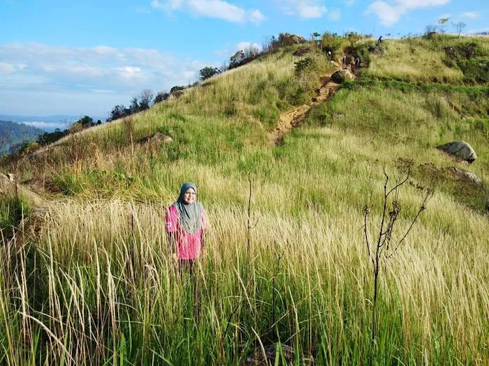 Broga Hill 1st Hilltop Picture 1