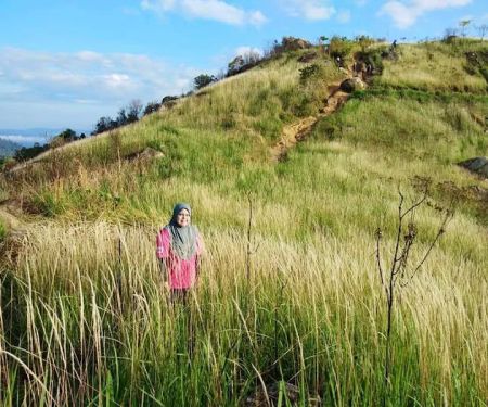 Broga Hill 1st Hilltop