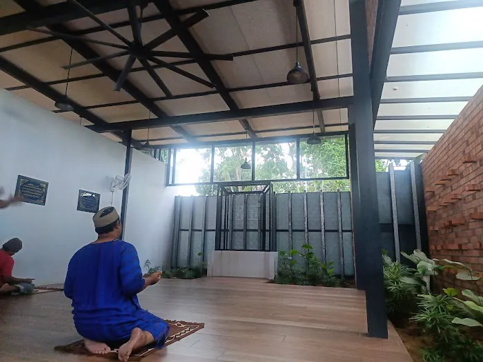 Surau Elmina arah Selatan Picture 1