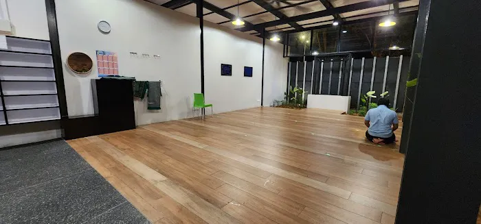 Surau Elmina arah Selatan Picture 2