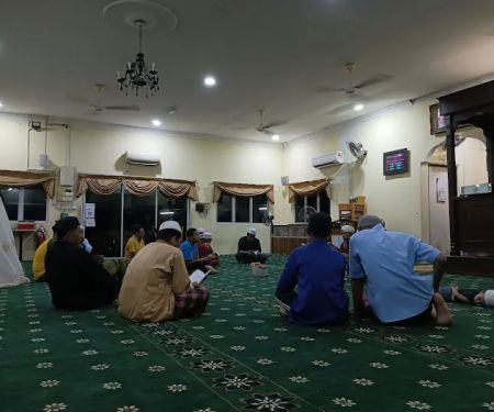 Surau Al Amin Amazing Height Apartment