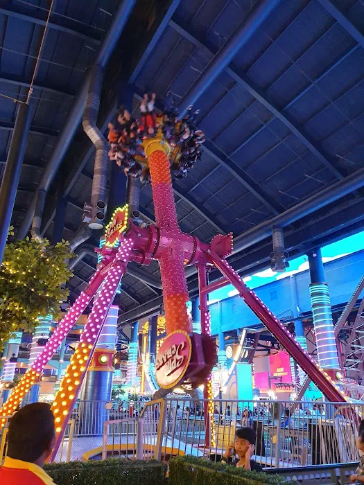 Skytropolis Indoor Theme Park Picture 4