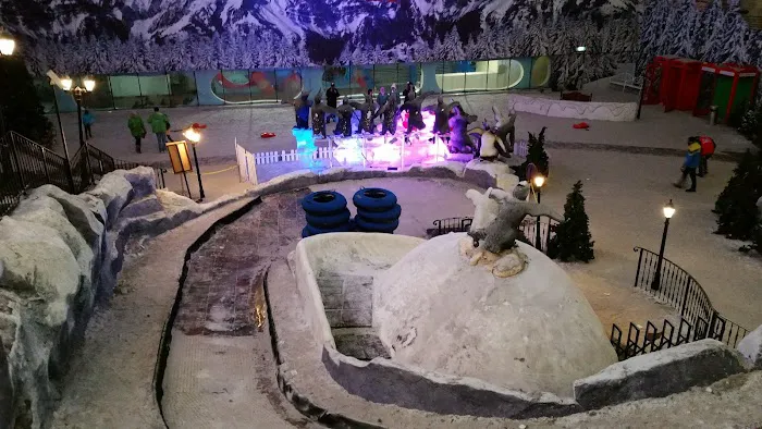 Snow World Picture 6