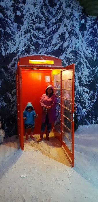 Snow World Picture 8