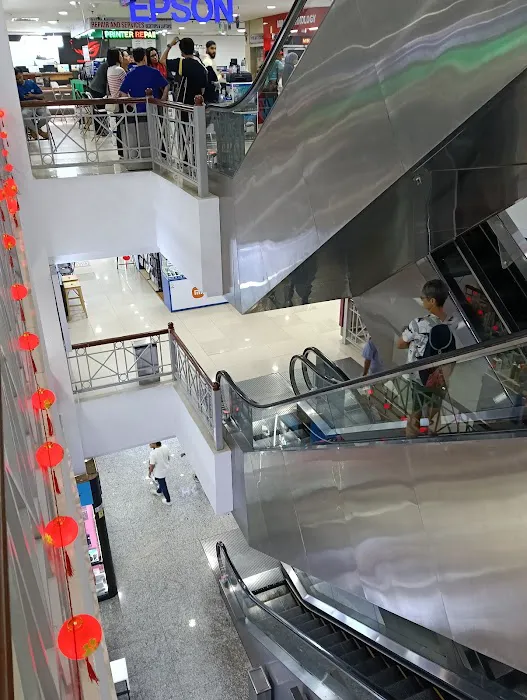 Digital Mall Picture 8