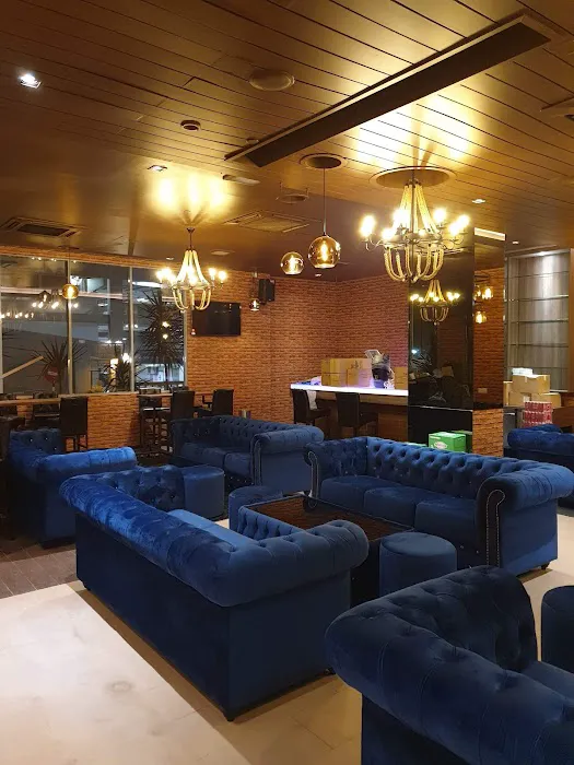 V Lounge Whisky Bar Picture 8