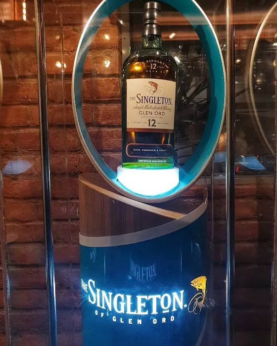V Lounge Whisky Bar Picture 2