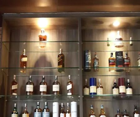 V Lounge Whisky Bar