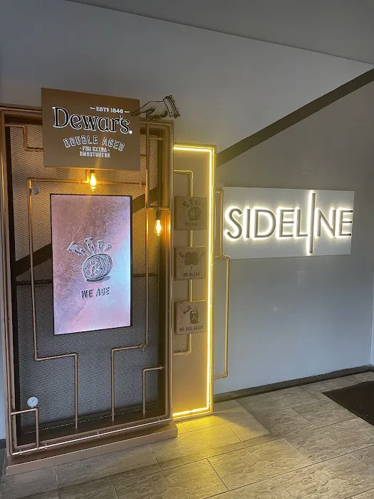 SideLine Restaurant & Sports Bar Picture 3