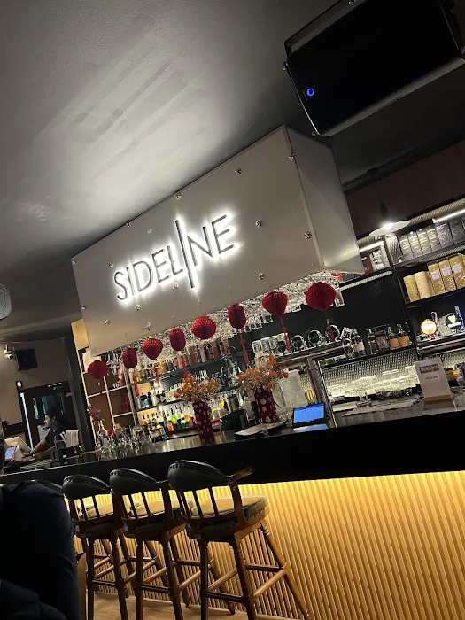SideLine Restaurant & Sports Bar Picture 6