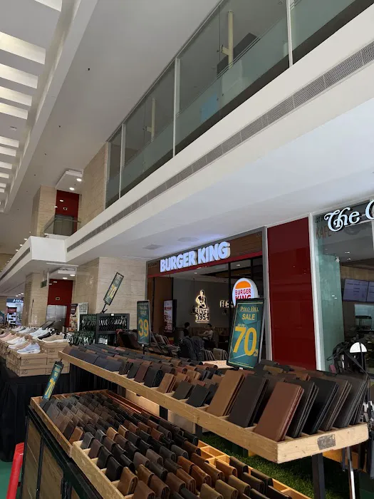 PJ33 Mall Picture 6