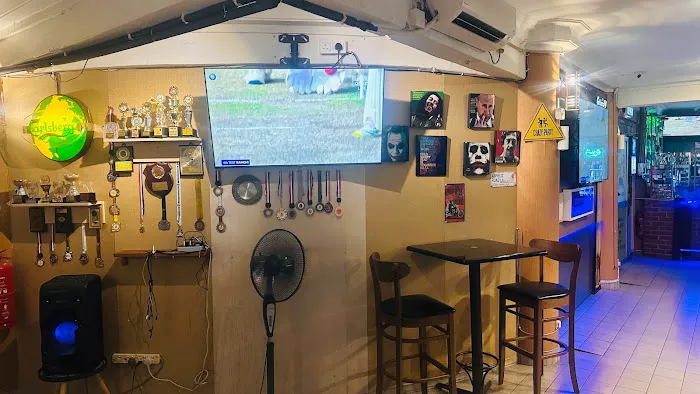 Twilight zone Bar KGT Picture 10