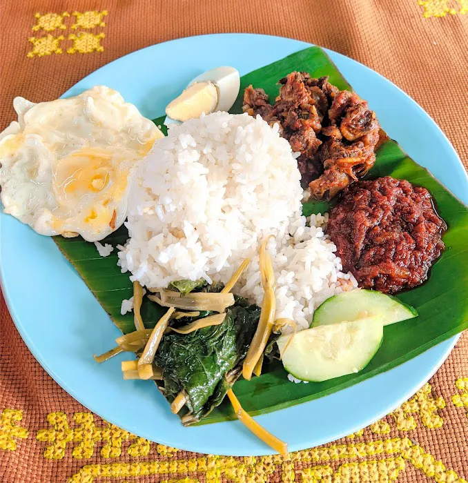 Nasi Lemak Klasik (Kangkung) Picture 1
