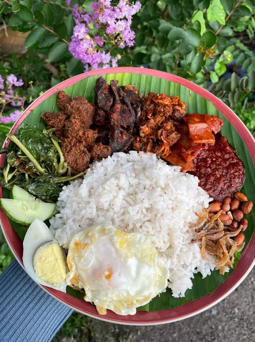 Nasi Lemak Klasik (Kangkung) Picture 2