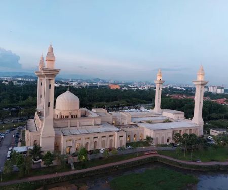 Masjid Diraja Tengku Ampuan Jemaah