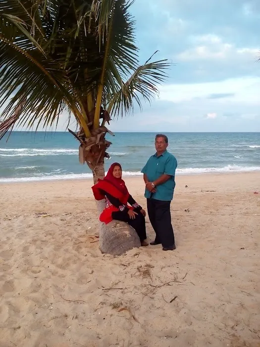 Penarik Beach Picture 5