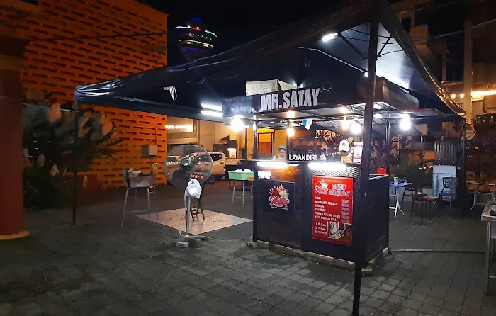 Besi Kulture Cafe Picture 4